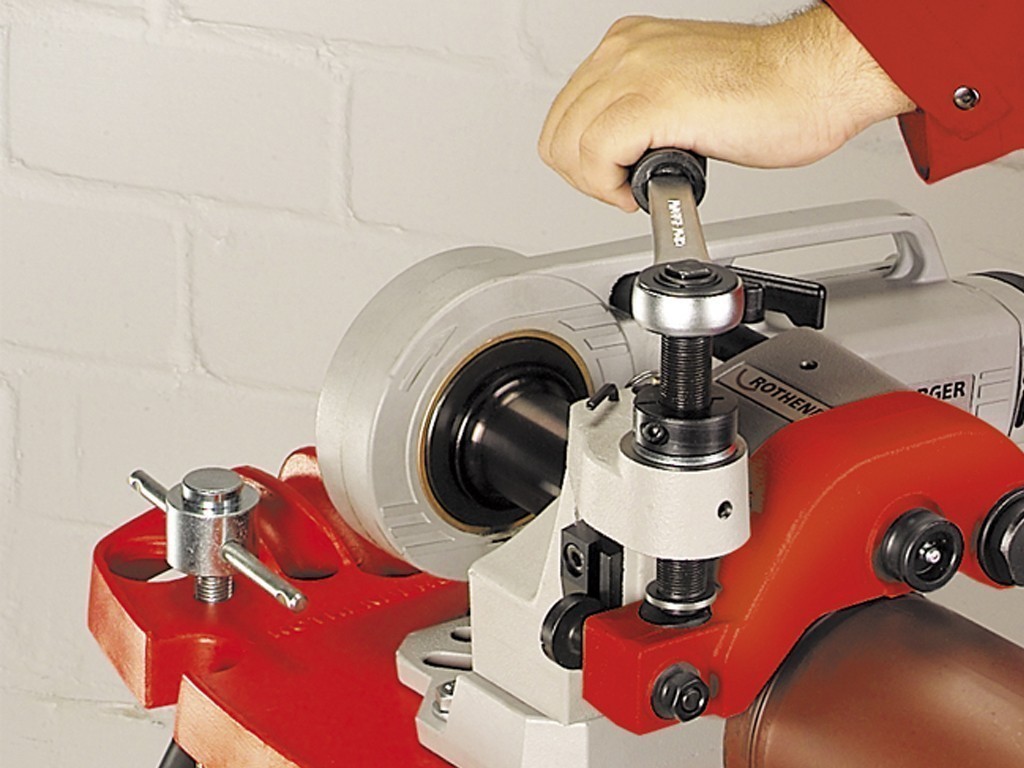 Набор SUPERTRONIC 2000 E, со струбциной, с адаптером ROFIX, с литиевым аккумулятором D 1/2 - 2".